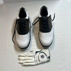 Brand new mens/women golf shoes and golf glove.